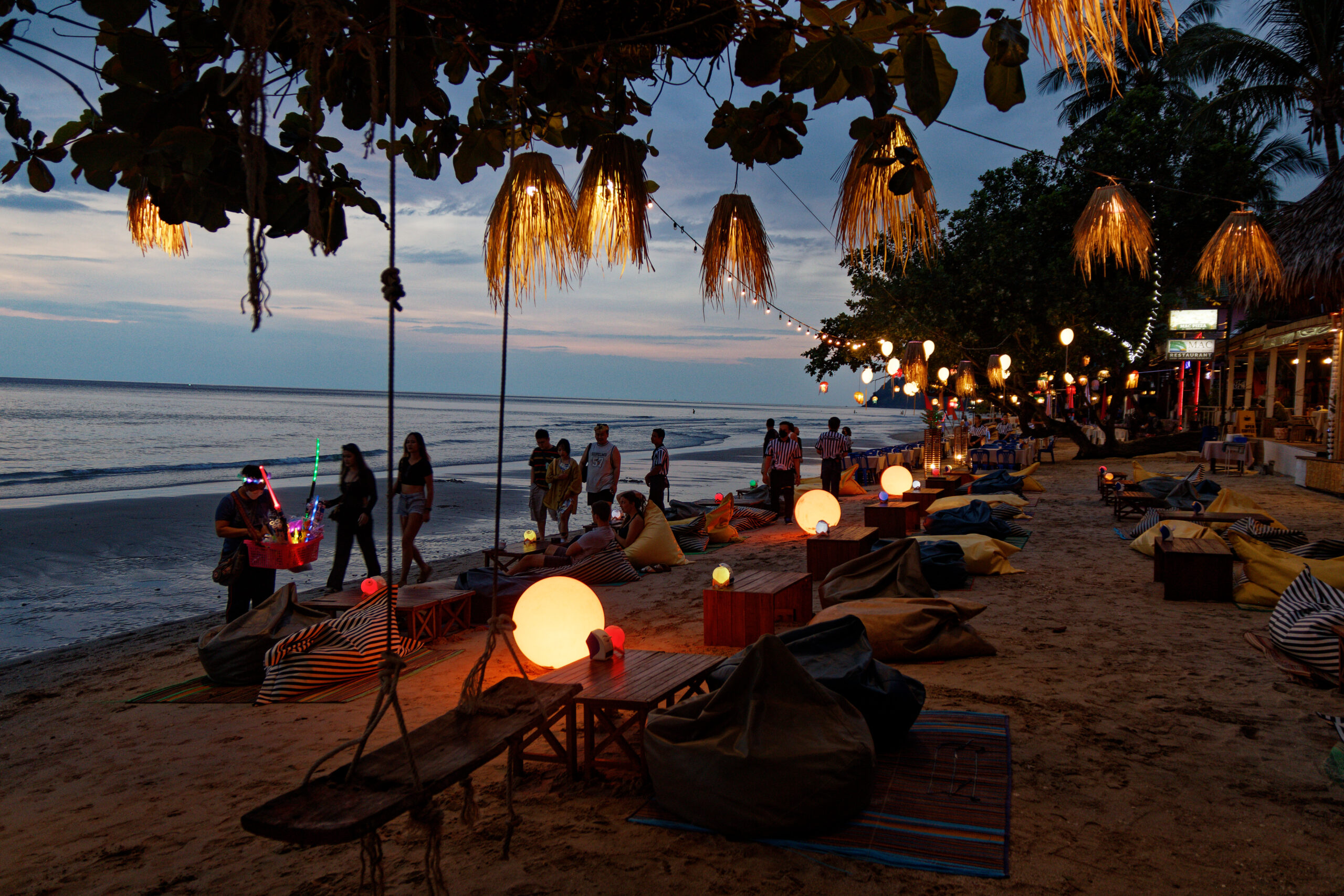 Bar sympa sur la white sand beach à Koh Chang.
